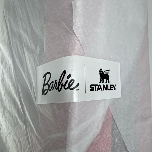 NEW NIB STANLEY Barbie Icon Pink Glitter 30 Oz Tumbler Cup FlowState Quencher - Picture 6 of 9